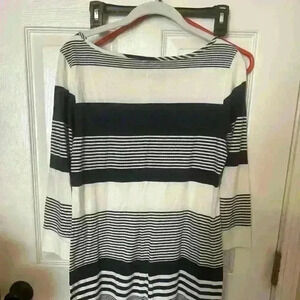 Lily Pulitzer blue and white midi dress. Med